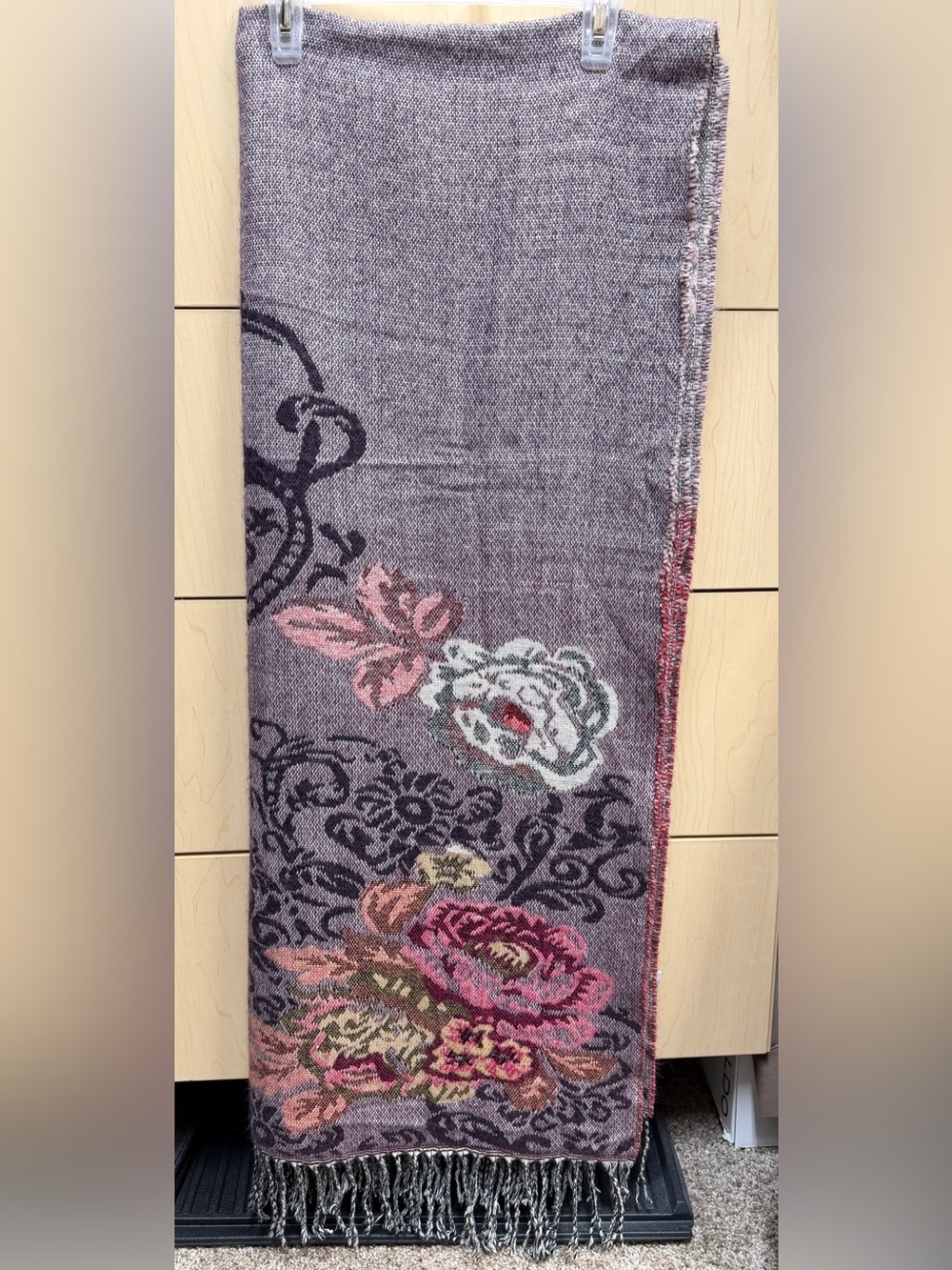 Women’s scarf shawl